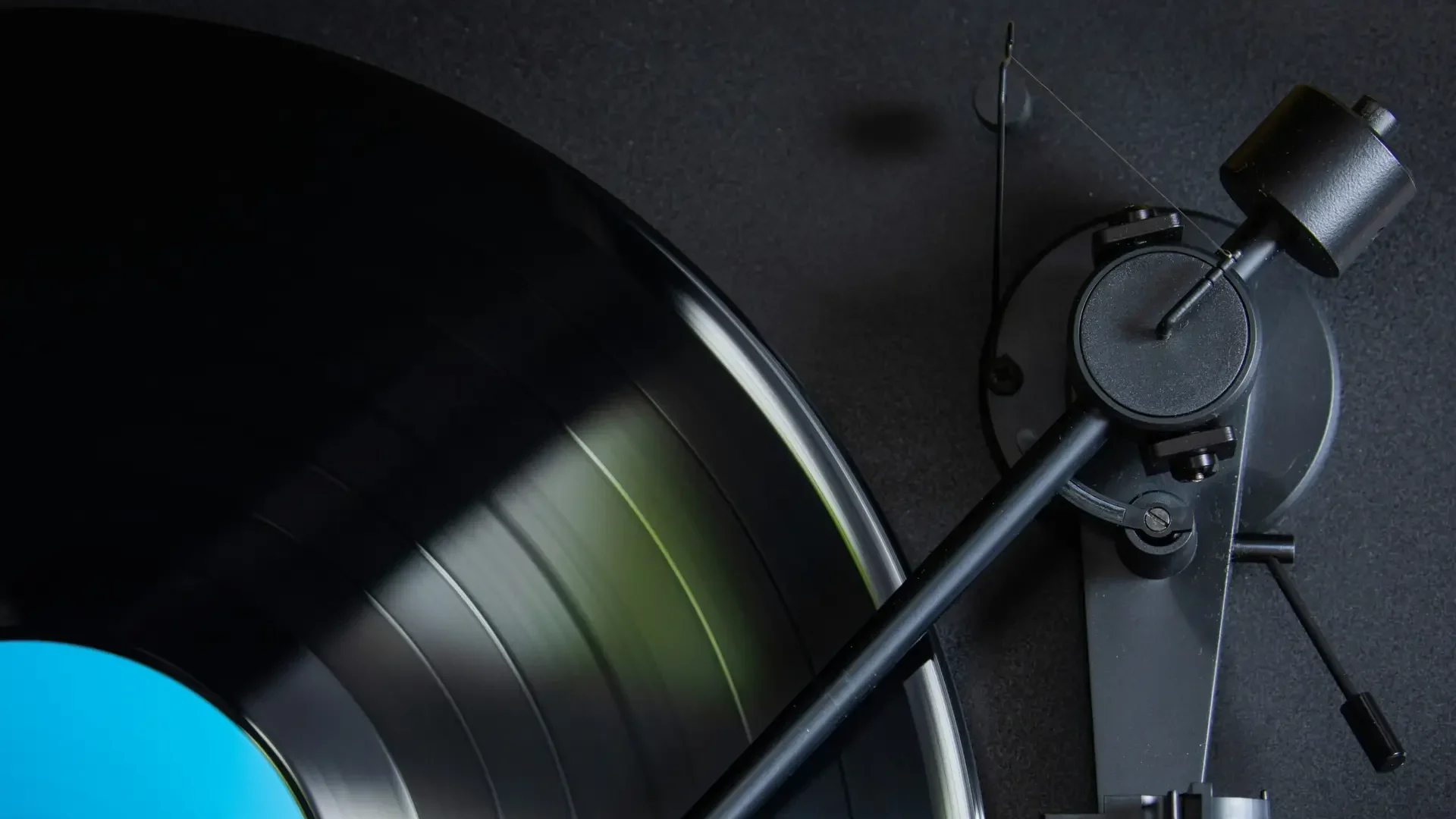 anthony-jacobson-NnZYTVuUMxU-unsplash